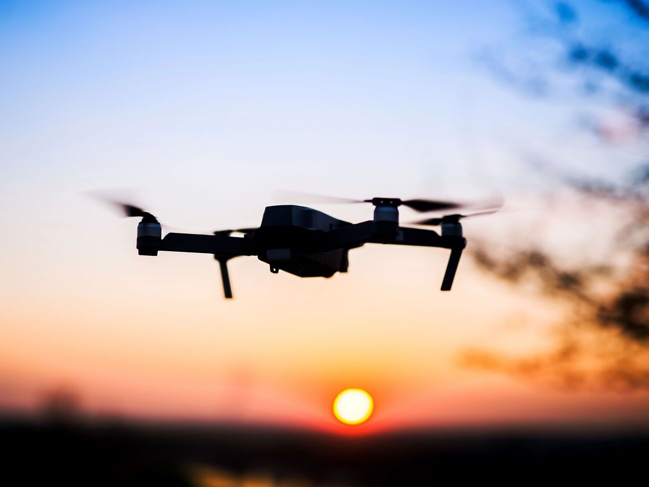 Оккупанты FPV-дроном ударили по селу Ивашки, рассказали в Харьковской ОВА