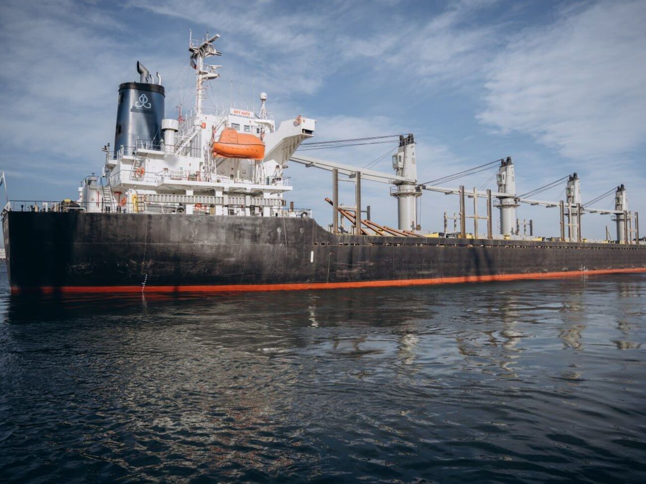 За 10 месяцев функционирования украинского морского коридора по нему перевезли рекордные 55 млн тонн грузов, проинформировали в Мининфраструктуры 27 июня