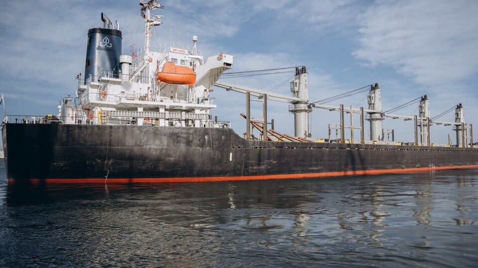 За 10 місяців функціонування українського морського коридору ним перевезли рекордні 55 млн тонн вантажів, проінформували в Мінінфраструктури 27 червня