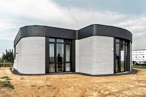 Дом площадью 130 м² возвели примерно за двое суток работы 3D-принтера, рассказал Федоров