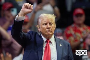 На митинге в Мичигане Трамп был с меньшей повязкой на ухе, чем несколько дней назад