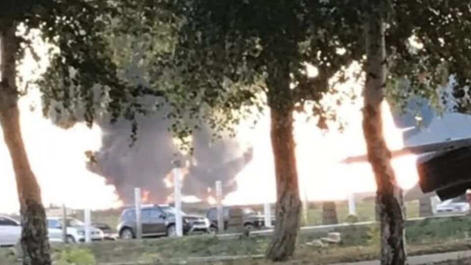 Попадания по самолетам в Миллерово не подтверждены, но, вероятно, горел склад топлива