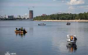 Cпасатели обследовали 8 тыс. м² дна реки во время погружений, а также 12 тыс. м² с помощью эхолота, рассказали в ГСЧС