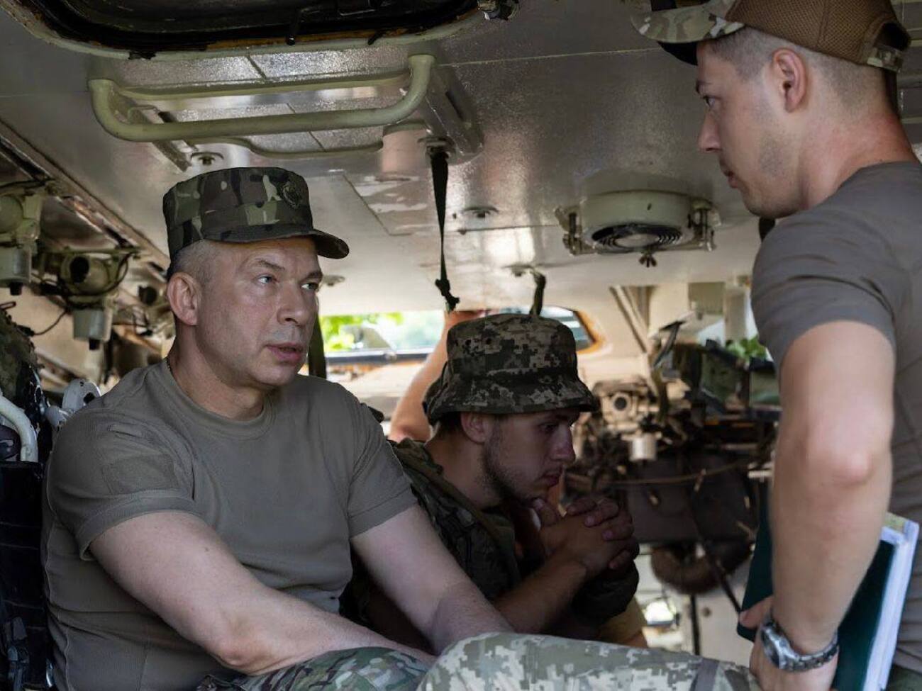 Главком рассказал о ситуации на фронте