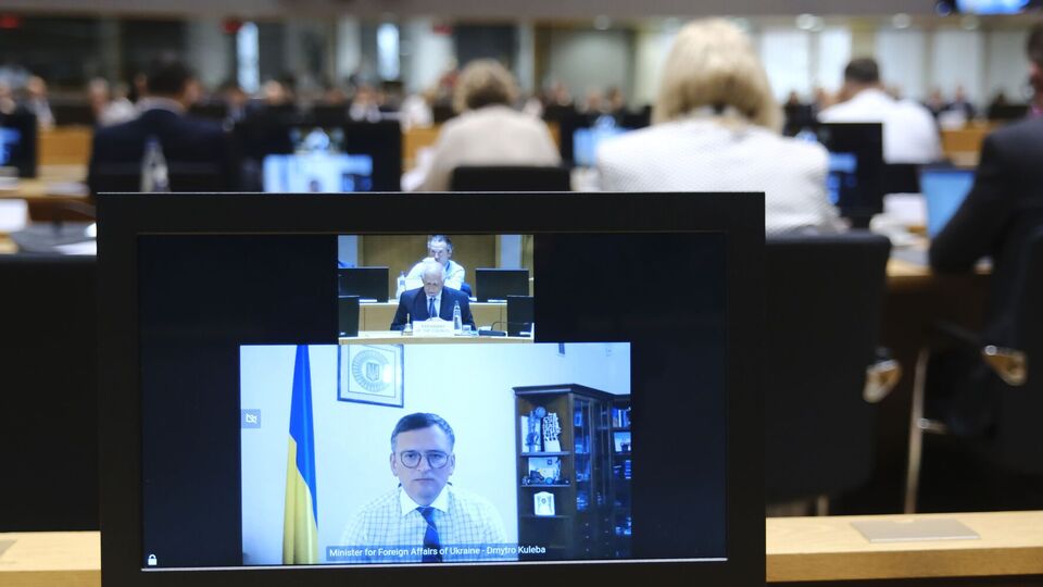 Кулеба пояснив, які об'єкти у РФ хоче уразити Україна
