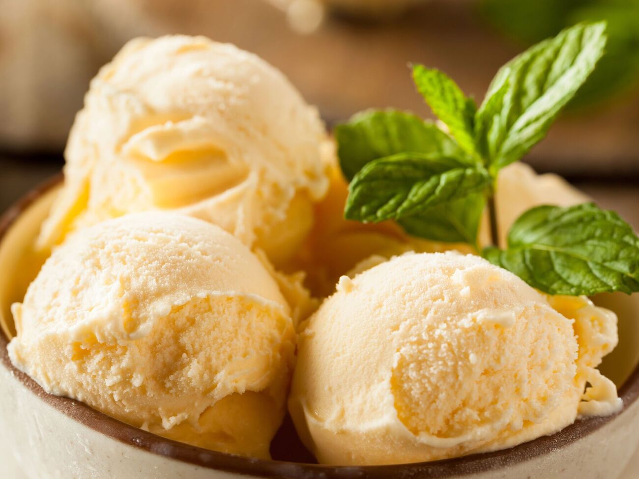 Мороженое пломбир можно приготовить без мороженицы