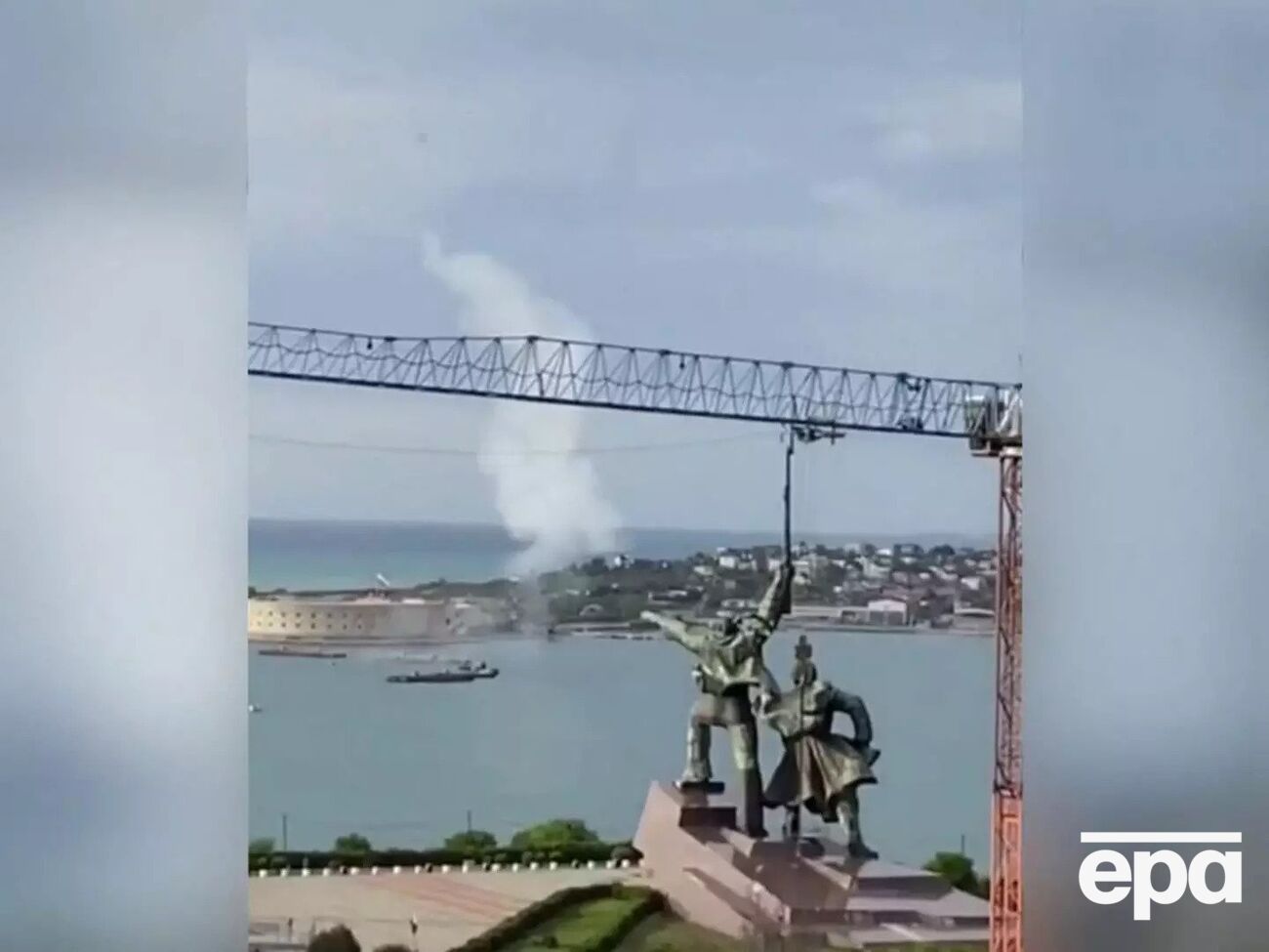 Оккупанты утром ограничивали движение по Керченскому мосту