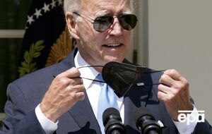 Байден завершает самоизоляцию и планирует вернуться в Белый дом