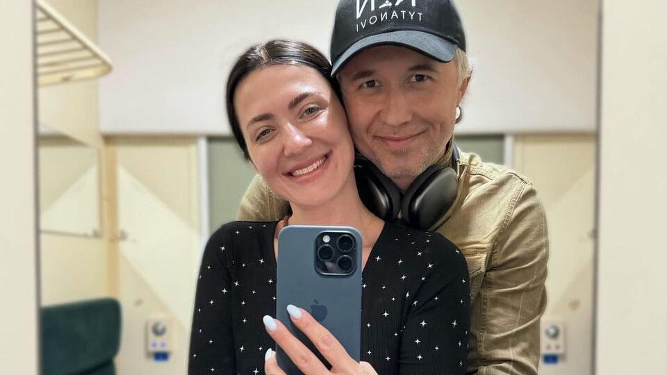 Подружжя повернулося додому