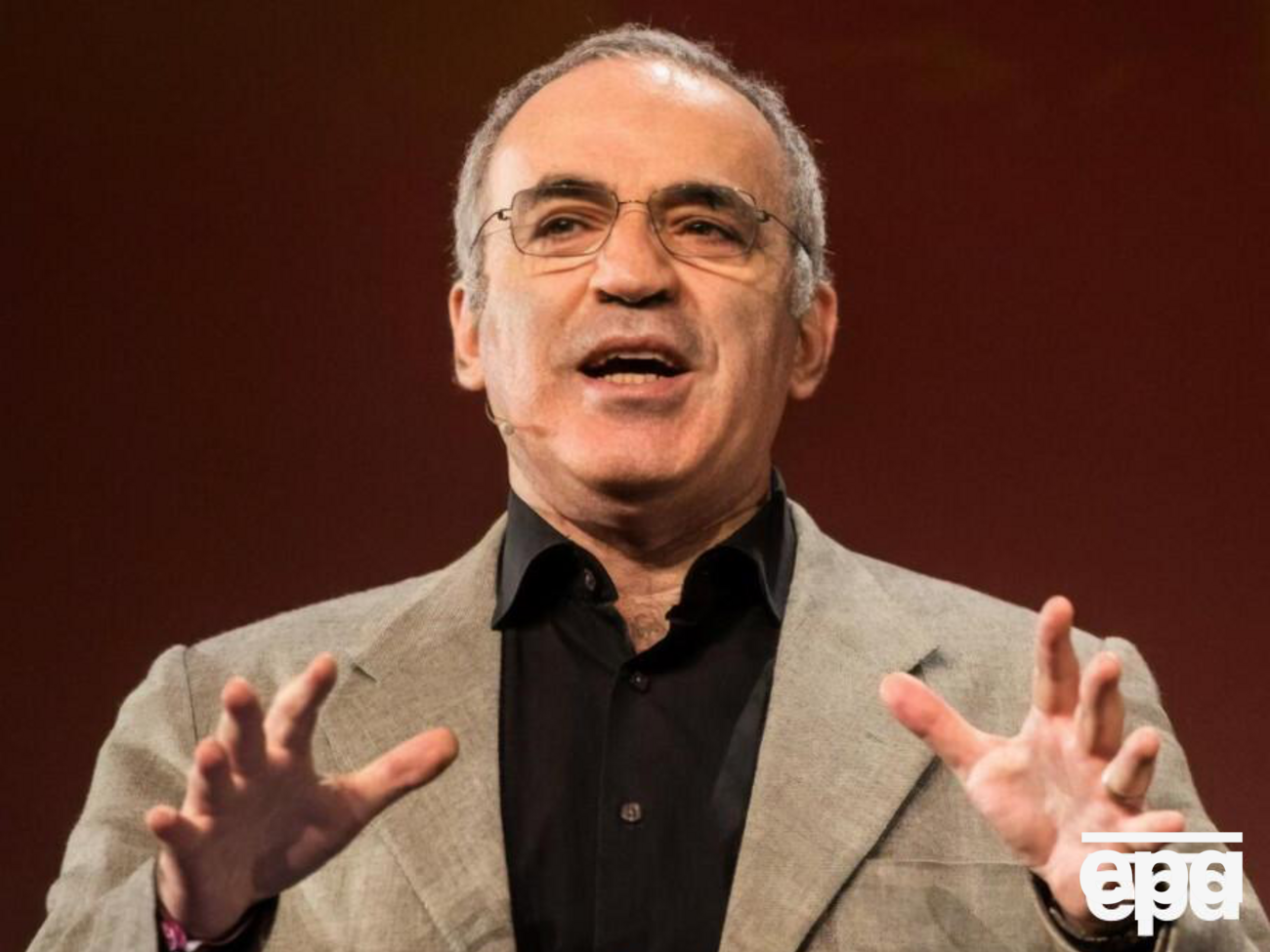 Захід може гідно відповісти Путіну та дати Україні Tomahawk, здатні розгромити військову базу у Підмосков'ї. Цю мову він Путін розуміє