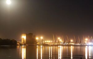 Дрон РФ разрушил три здания в порту Измаила