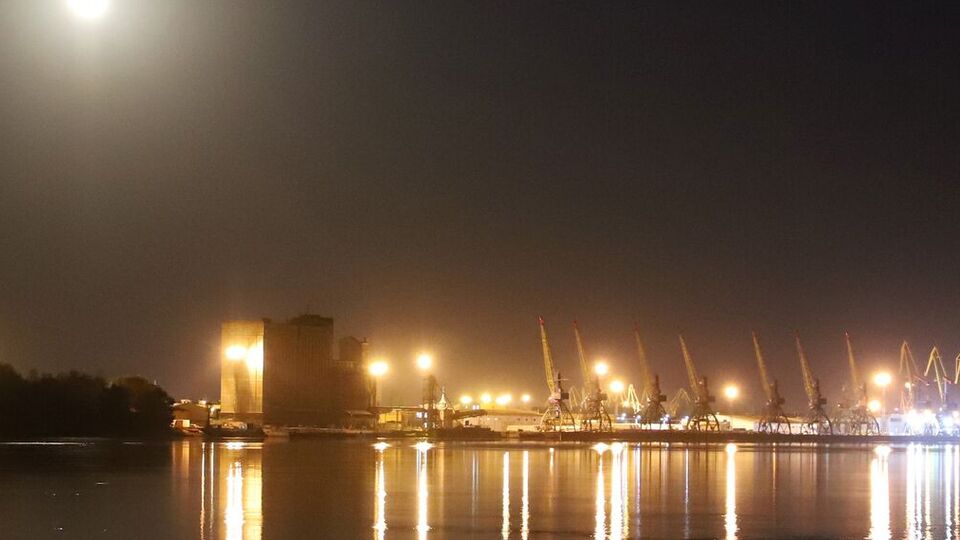 Дрон РФ зруйнував три будівлі в порту Ізмаїла