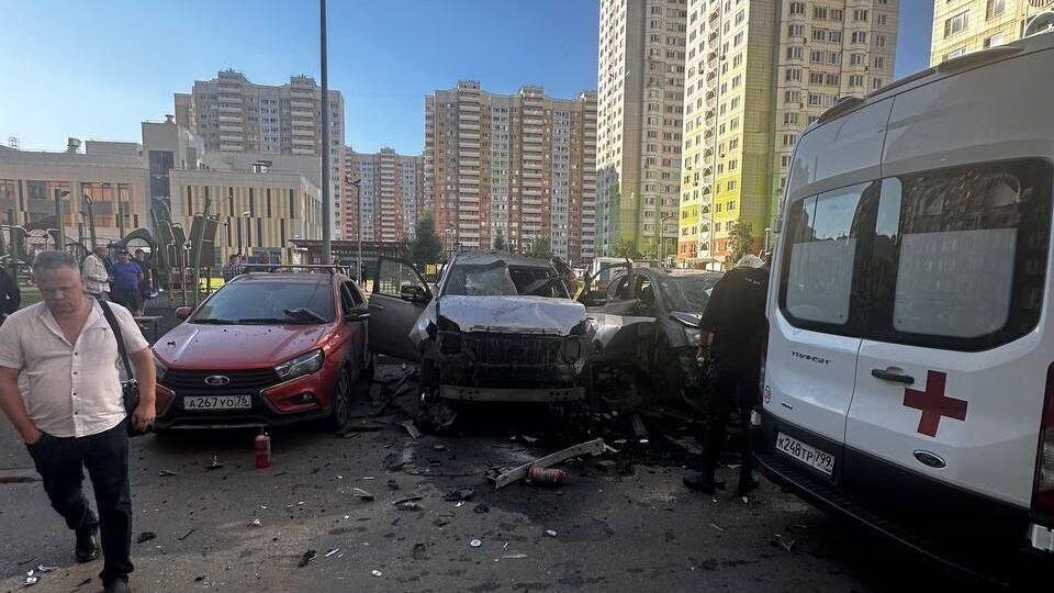 В Toyota Land Cruiser Prado высокопоставленного оккупанта заложили взрывное устройство