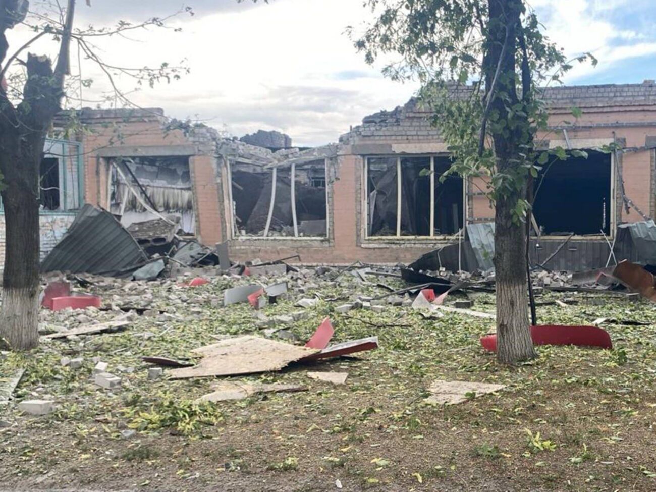 Жертвами удара по Лиману стали двое местных жителей
