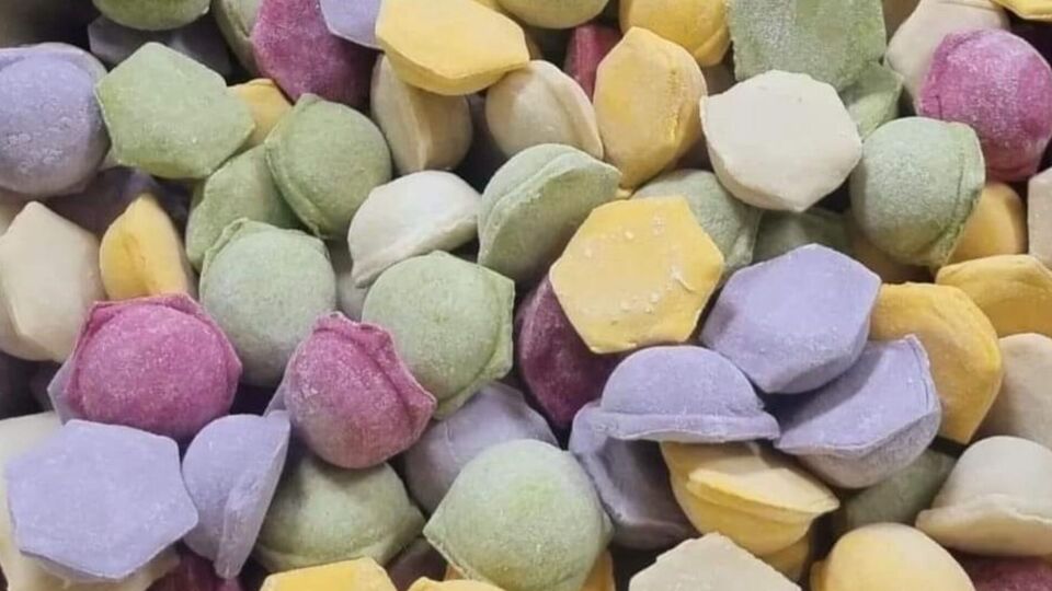 Разноцветные пельмени придутся по вкусу даже "нехочухам"