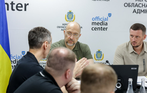 Миколаїв і Кривий Ріг будуть із водою, запевнив Шмигаль під час виїзного засідання уряду