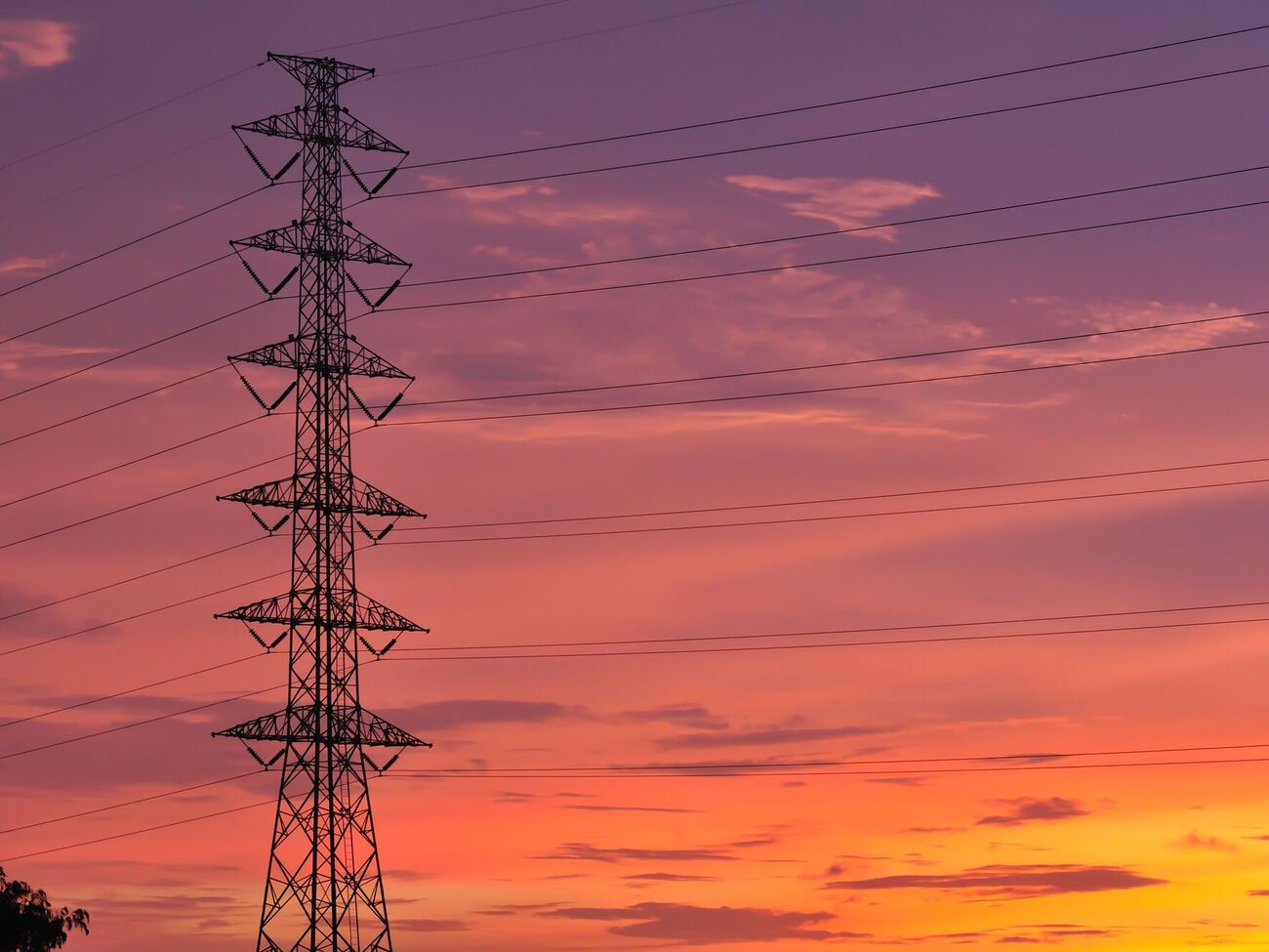 НКРЕКП скасувала запланований на 17 липня розгляд рішення про встановлення єдиного тарифу на розподіл електроенергії