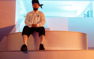 Песня "Не мине" войдет в четвертый сольный альбом певца "Вечно танцующий человек"