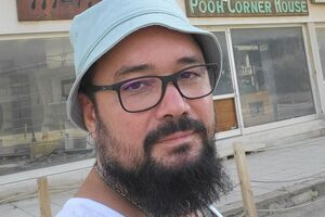 В 2021 году Мурзагулов уехал из России и осудил войну против Украины