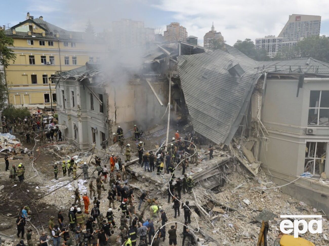 Первую очередь работ, а именно ремонт помещений, замену окон и дверей, планируют завершить в середине сентября