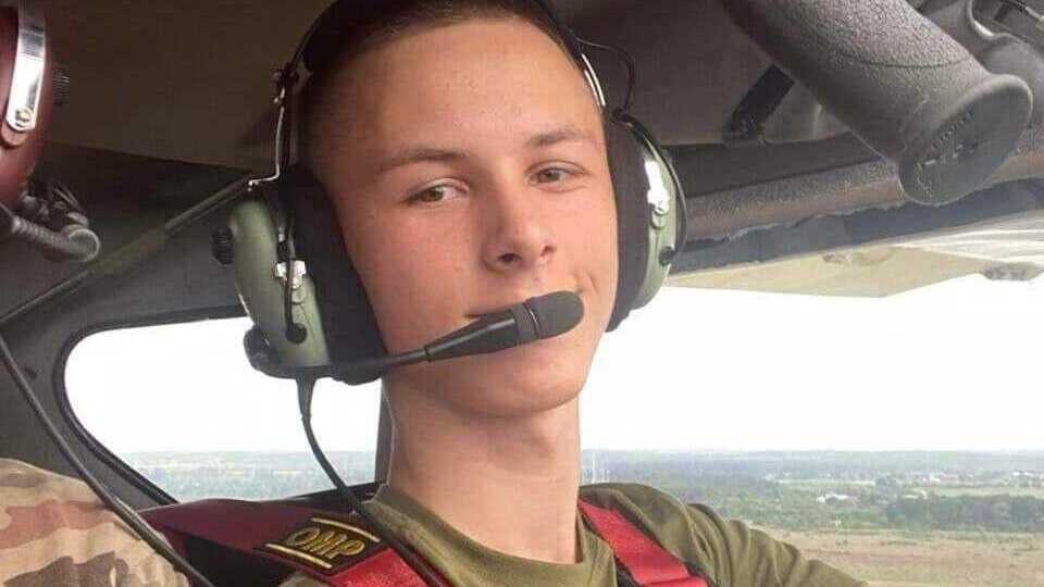 Капустенський загинув 27 липня під час навчально-тренувального польоту на літаку К-10 Swift
