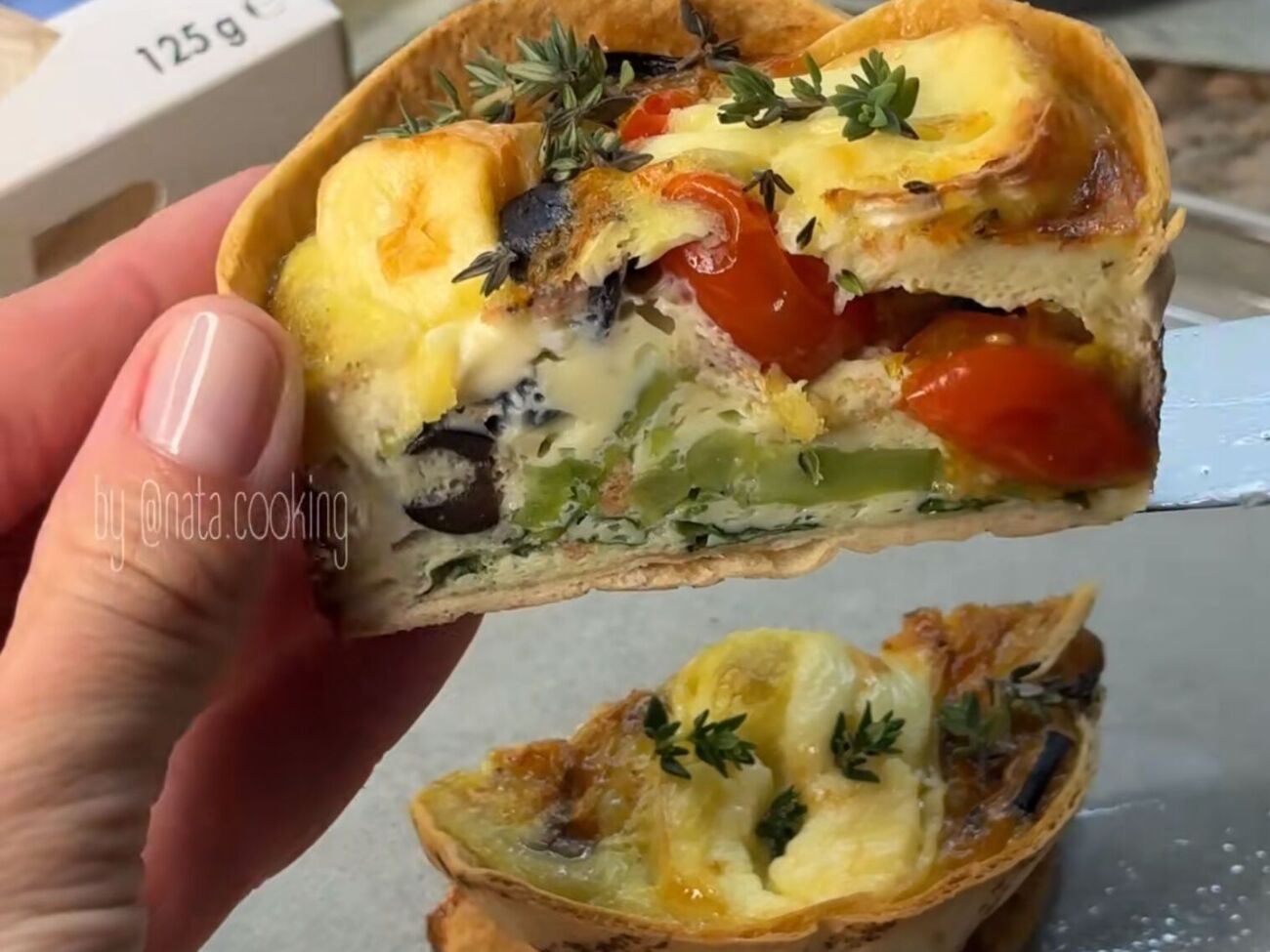 Легкую творожно-овощную запеканку готовят 20 минут