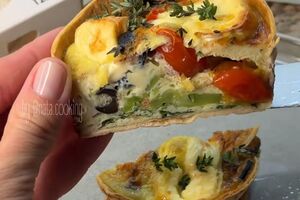 Легкую творожно-овощную запеканку готовят 20 минут