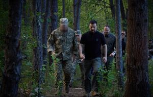 Президент приехал на харьковское направление фронта