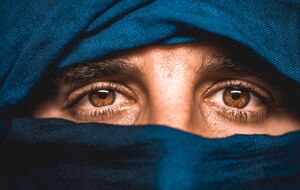 Туареги носять одяг синього кольору