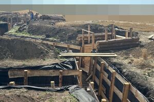 Проєкт здійснюють у співпраці з інженерними підрозділами ЗСУ, причому "Метінвест" надає всі матеріали й робочу силу безплатно