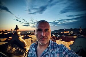 Фейгін: Щодо України Гарріс, найімовірніше, продовжить політику Байдена, а Трампу, щоб переграти її на українському треку, треба запропонувати щось цікавіше