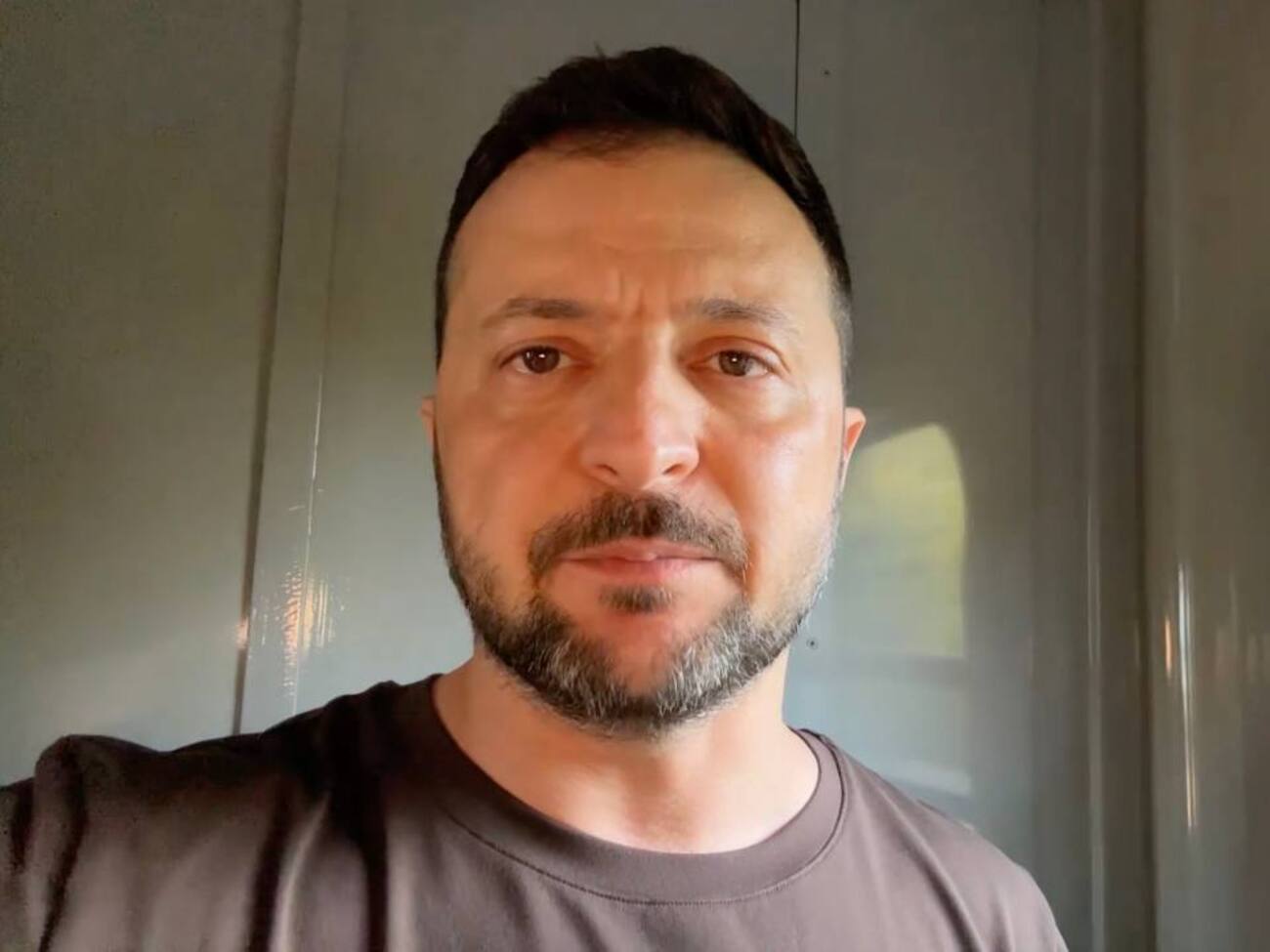 Зеленский обратился к украинцам из поезда