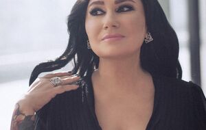 Мозговая показала фото из семейного альбома