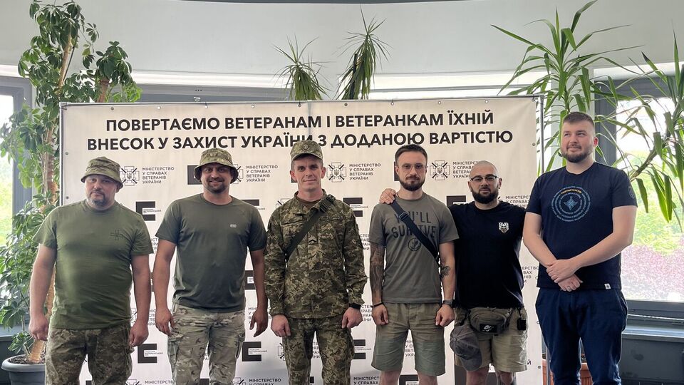 В фильме приняли участие бойцы из 17-й отдельной танковой бригады, медицинской службы Интернационального легиона, Группы Тора и Группы Молота