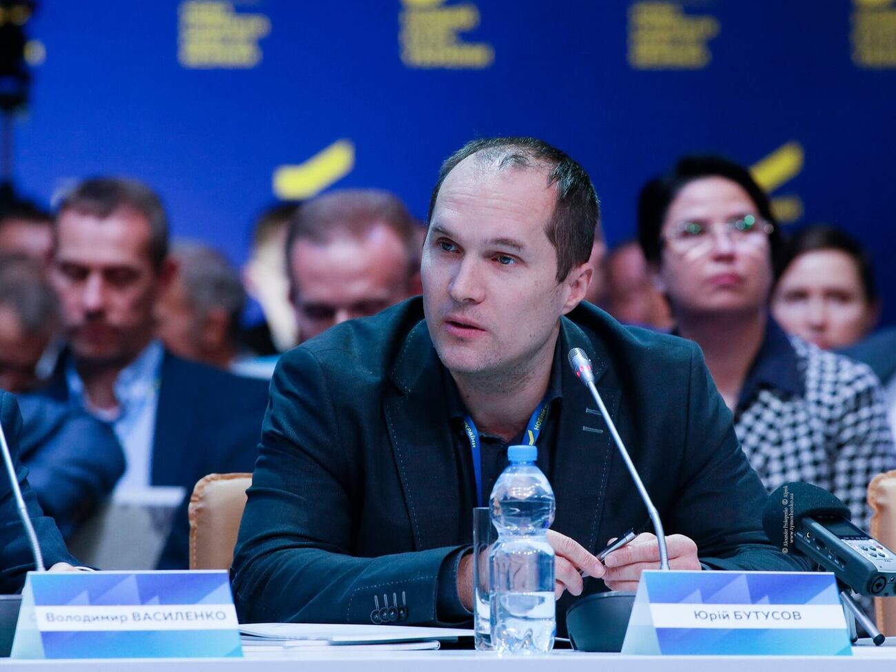 Юрій Бутусов: Якщо якісь угруповання у владі не поділили грошей, якщо ці підрядні організації не підходять, то заміняйте їх, але не зупиняйте роботи