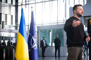 Украина понимает, что Белый дом не готов дать ей приглашение в НАТО, отмечал Зеленский