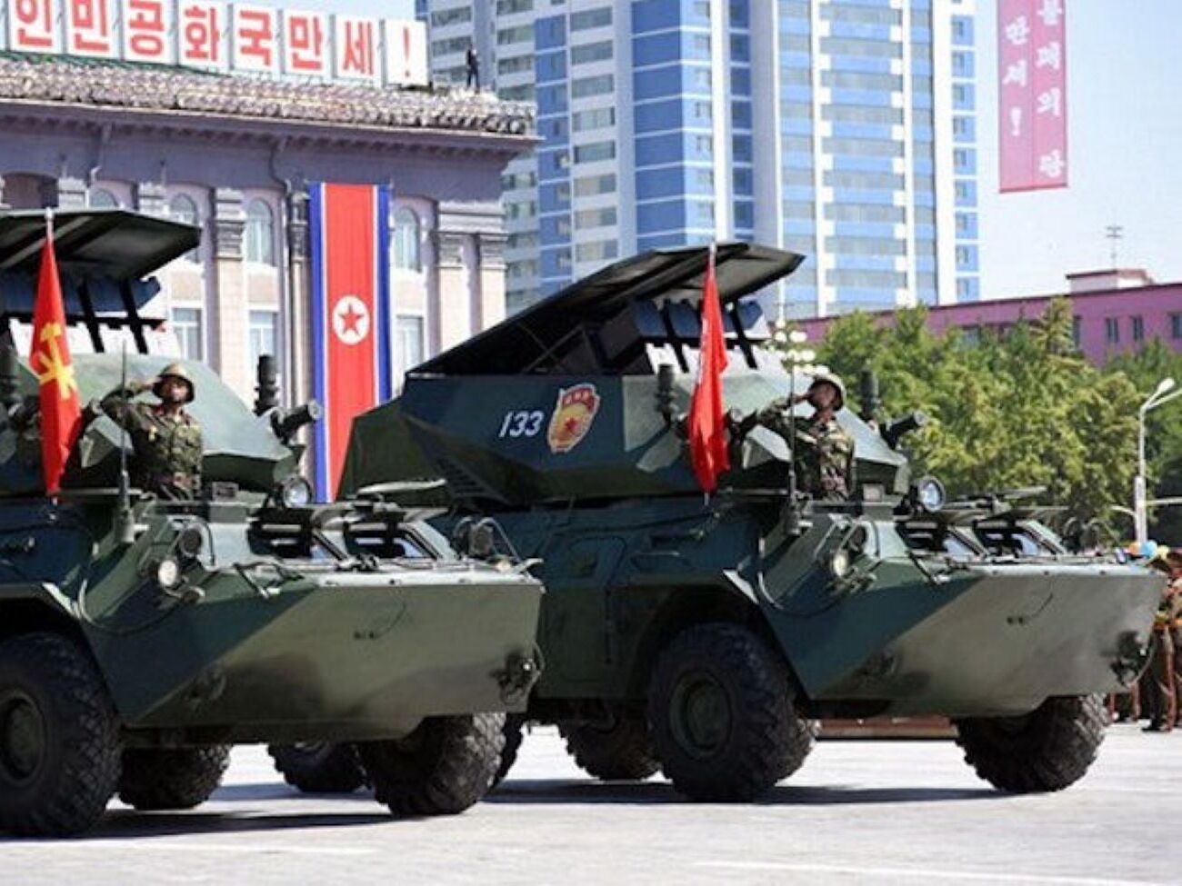 Bulsae-4 – далекобійний самохідний протитанковий ракетний комплекс, здатний уражати цілі поза межами прямої видимості на відстані понад 10 км