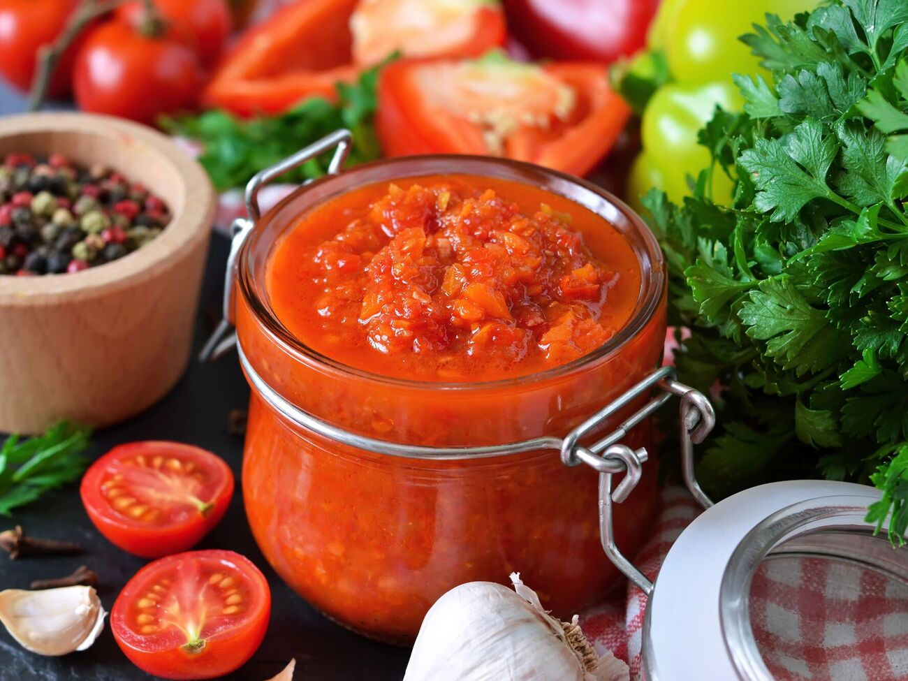 Аджика готується лише за три кроки