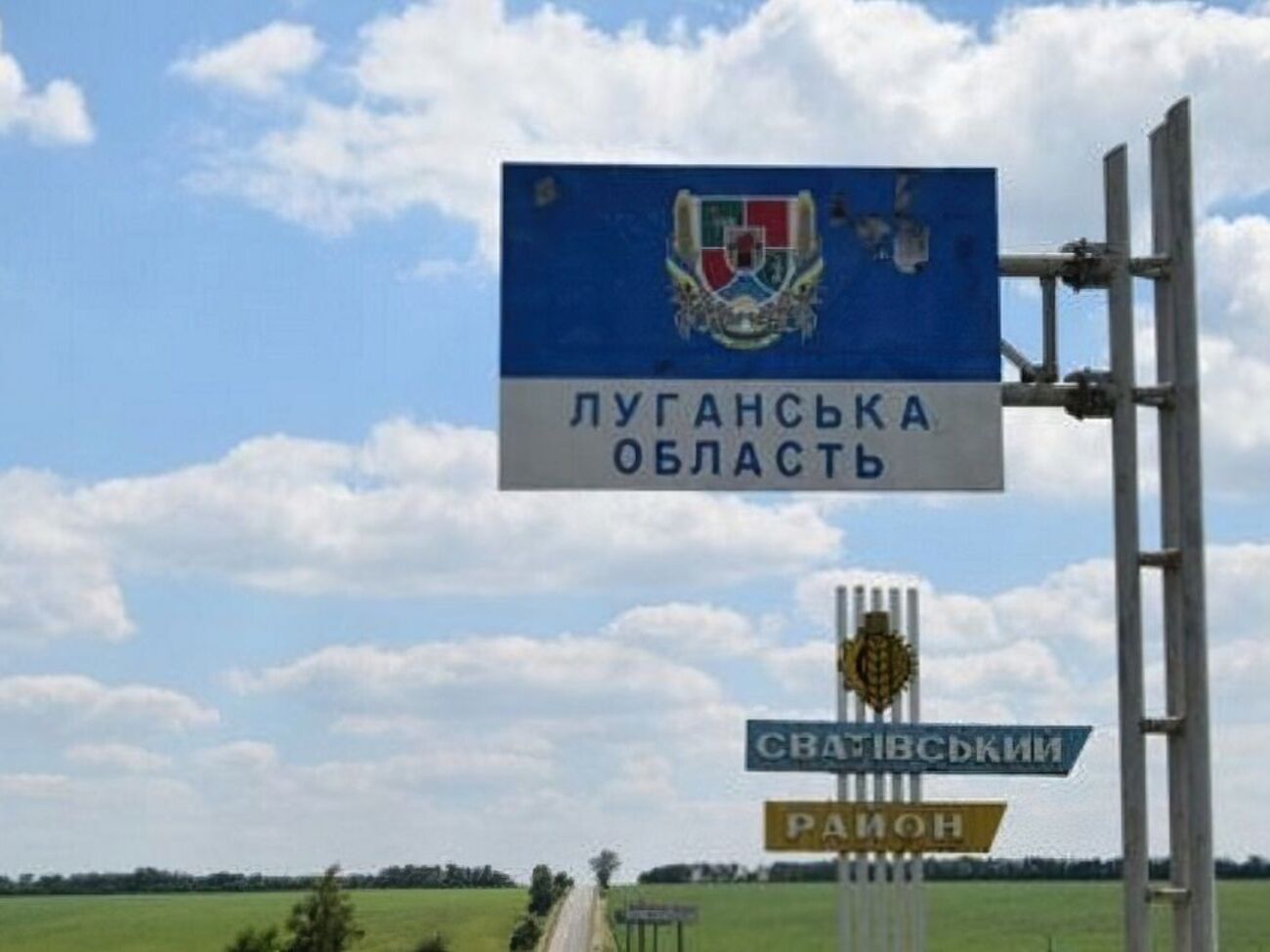 Школярі з окупованого Біловодська й далі перебувають у наметовому військово-патріотичному таборі "Юних армійців", який облаштовано в Новосибірській області