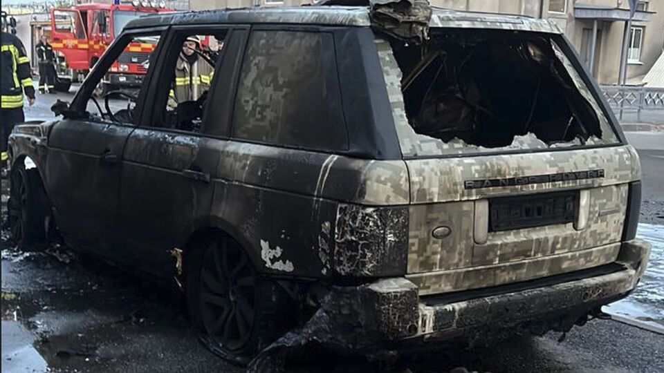 Палії автомобілів військових – переважно молодь віком від 12 до 18 років, розповіли в Харківській ОВА