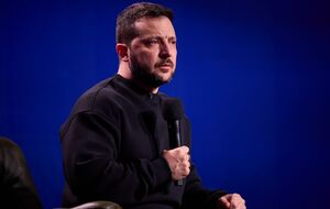 Если все хотят видеть россиян за столом переговоров, то Украина не может быть против, отметил Зеленский