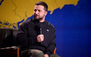 Зеленський не думає, що Україна має звільняти всі свої території силою зброї