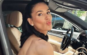 Ефросинина в июне обрезала длинные волосы