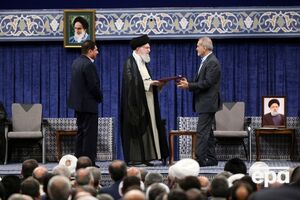 Пезешкіан (праворуч) закликав західні країни "зрозуміти реалії" та послабити санкції