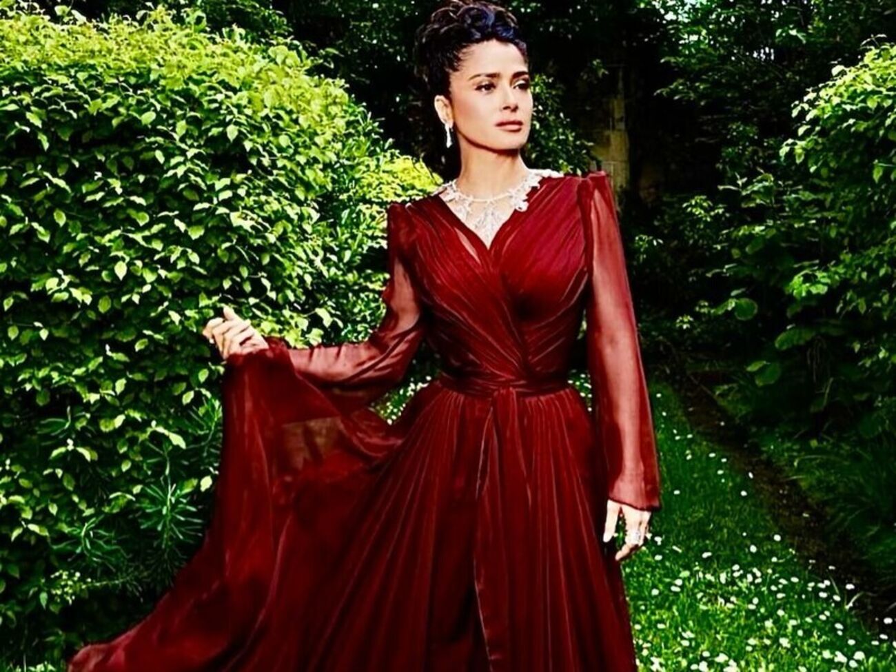 Гаєк позувала як модель