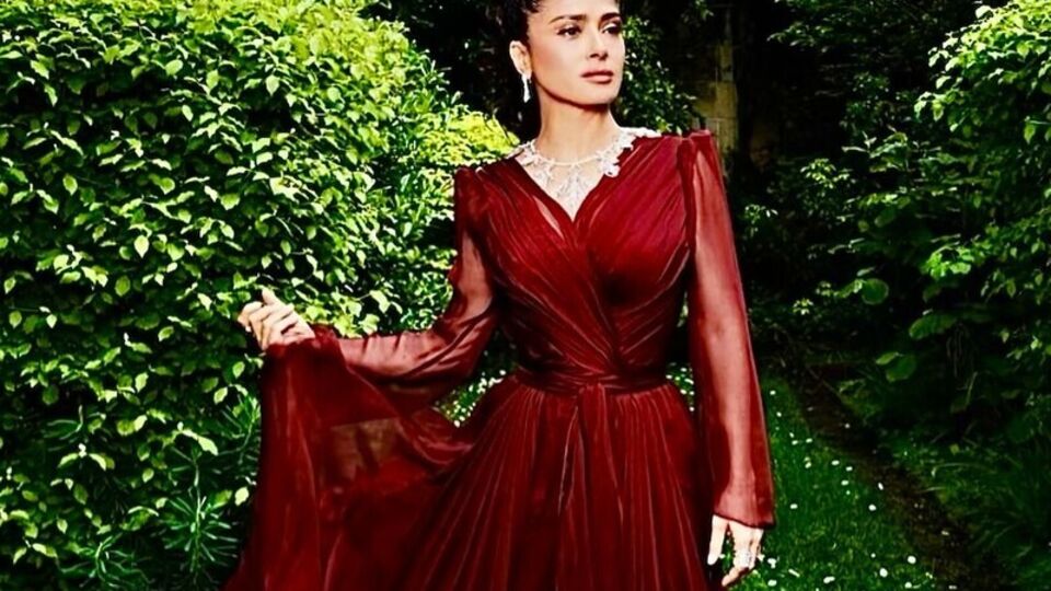 Гаєк позувала як модель