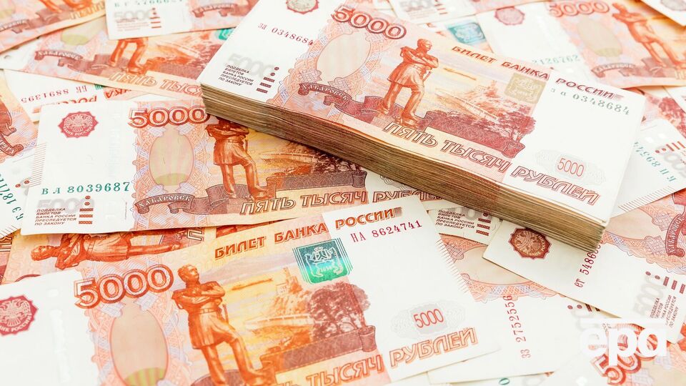 Российский рубль просел по отношению к доллару