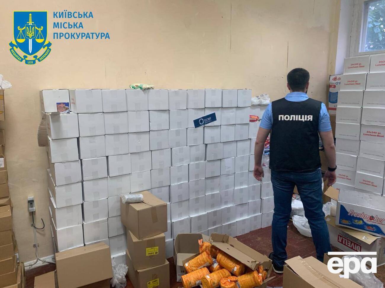 При обыске у подозреваемой изъято гуманитарной помощи более чем на 1 млн грн