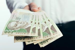 За розрахунками НБУ, у червні середня зарплата в резюме зросла до 20,5 тис. грн, у вакансіях – до 19,5 тис. грн