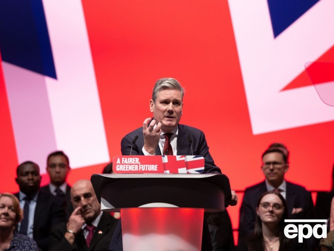 Стармер возглавил британское правительство